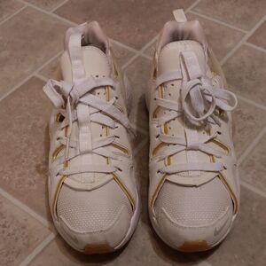 Nike Air Huarache. Womans Size 9.5.. Light Tan/off White/white